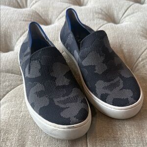 Rothy’s Camouflage Slip-On Women’s 6 Sneakers